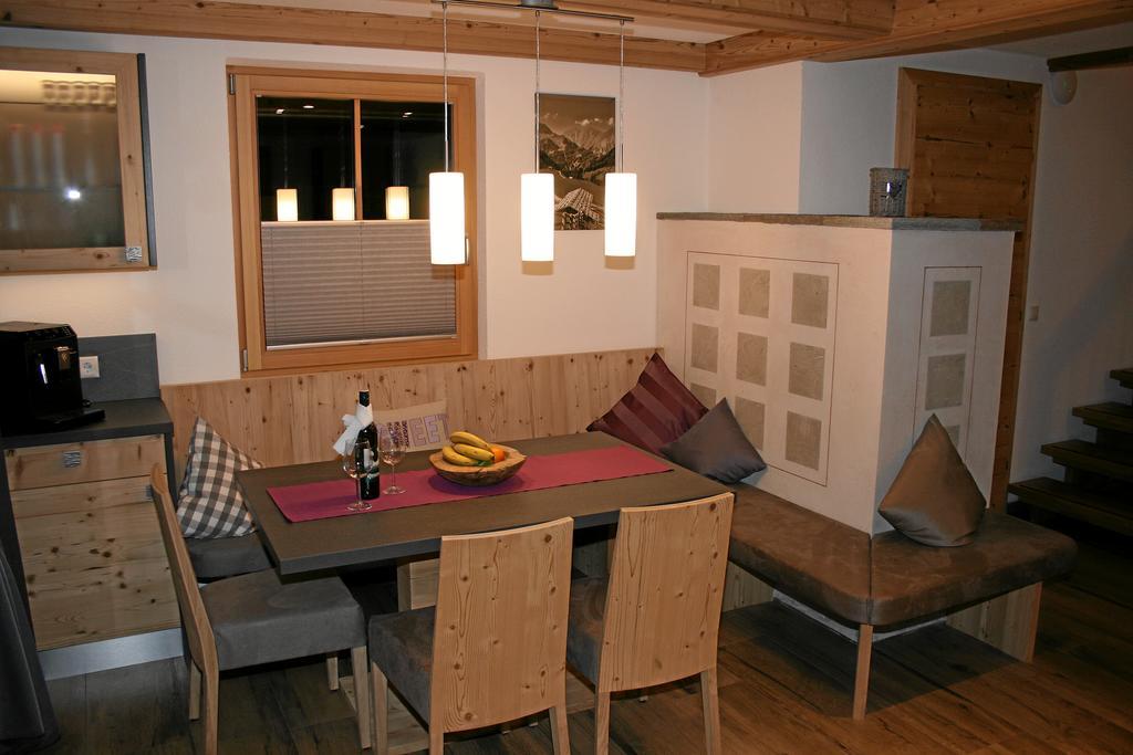 Wiese Hotel Sankt Leonhard im Pitztal
